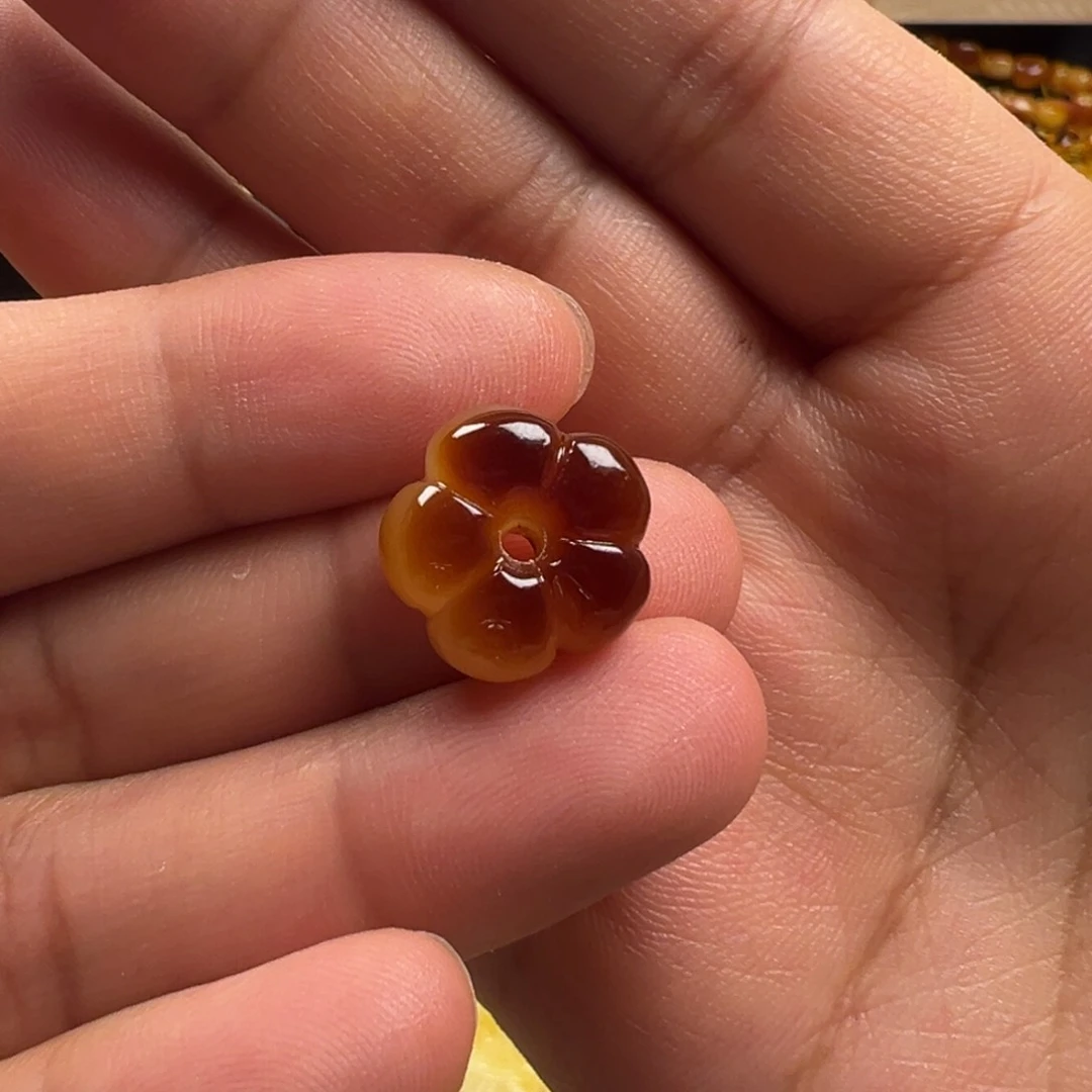 蜜蜡颈饰未镶嵌五瓣花