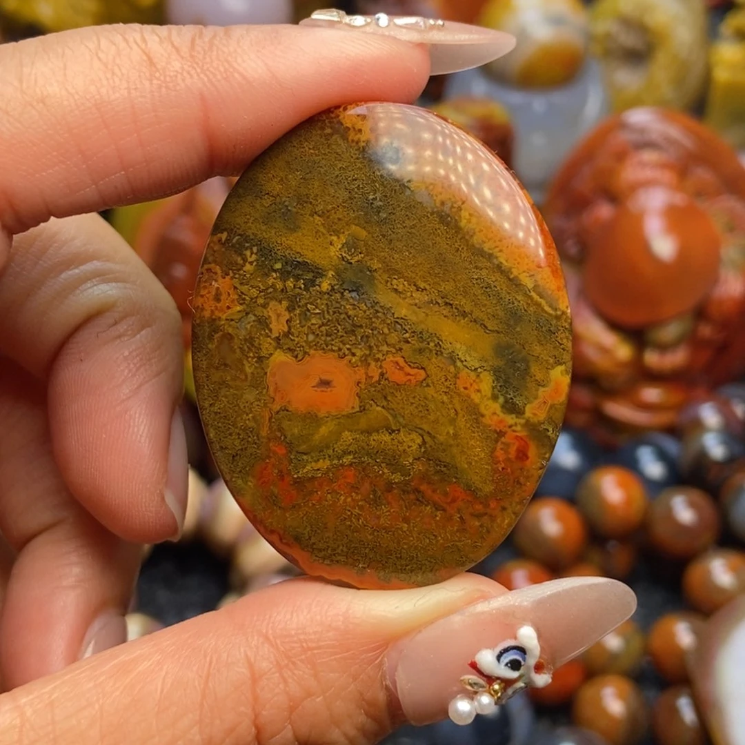 玛瑙/玉髓颈饰未镶嵌战国红