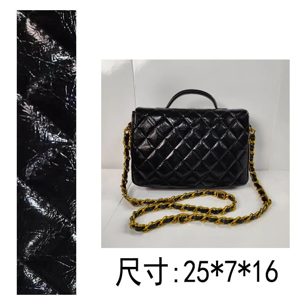 PG097 25新款 24a黑金油蜡牛皮黑色邮差包