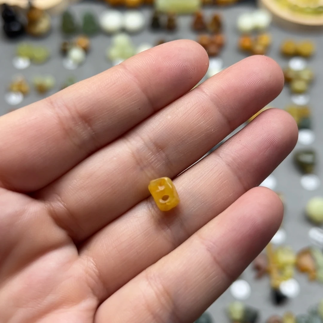 糖***子蛇纹石玉未镶嵌配珠