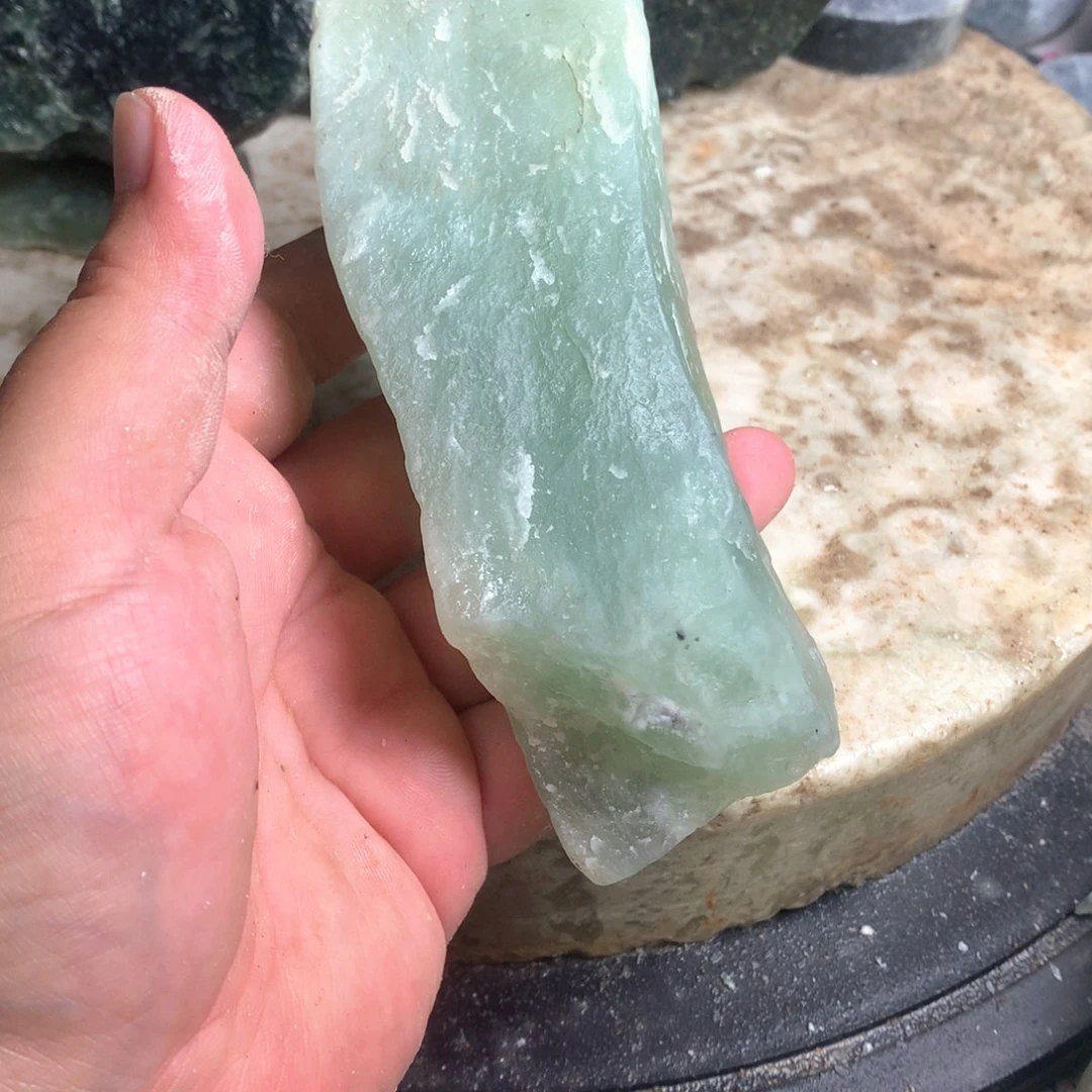 蛇纹石玉未镶嵌珠宝半成品