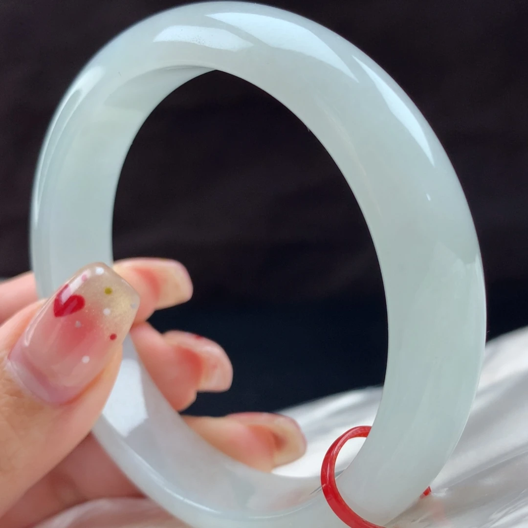 翡翠手镯未镶嵌23325，