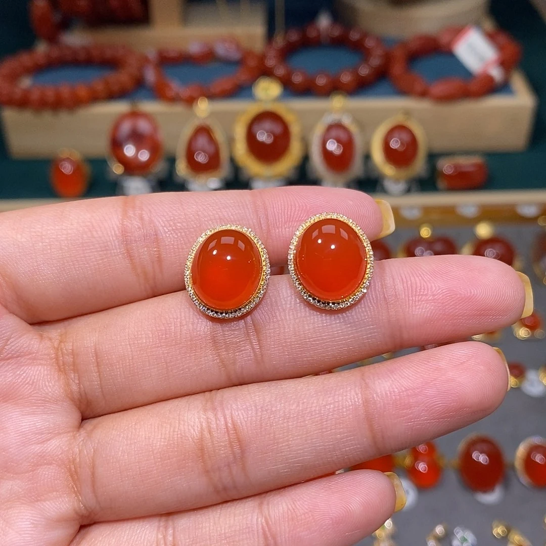 南红玛瑙18K金镶嵌耳饰