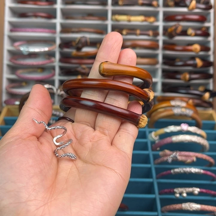 木初**五直播间挑选特色藤镯53圈口