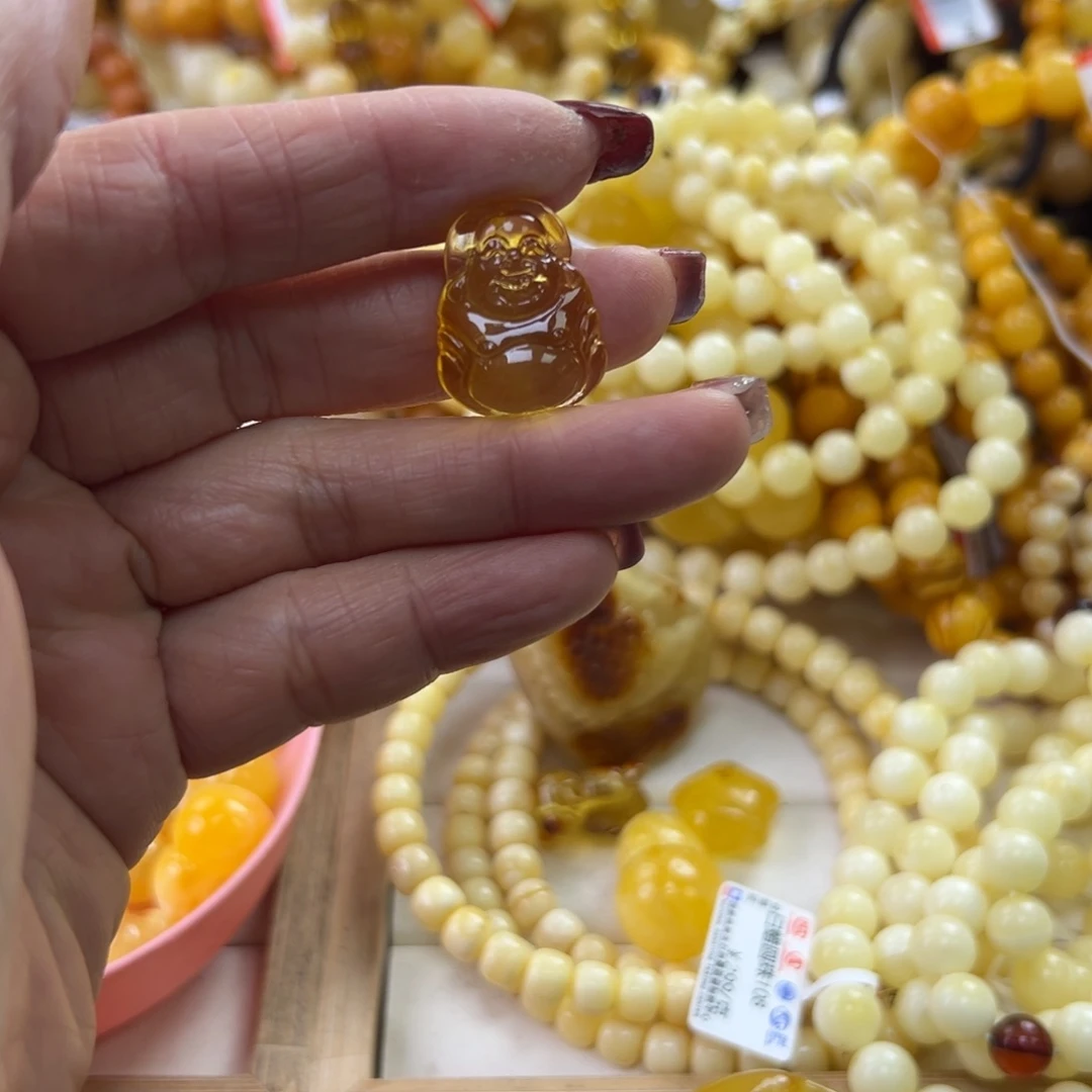 琥珀珠宝奇石未镶嵌