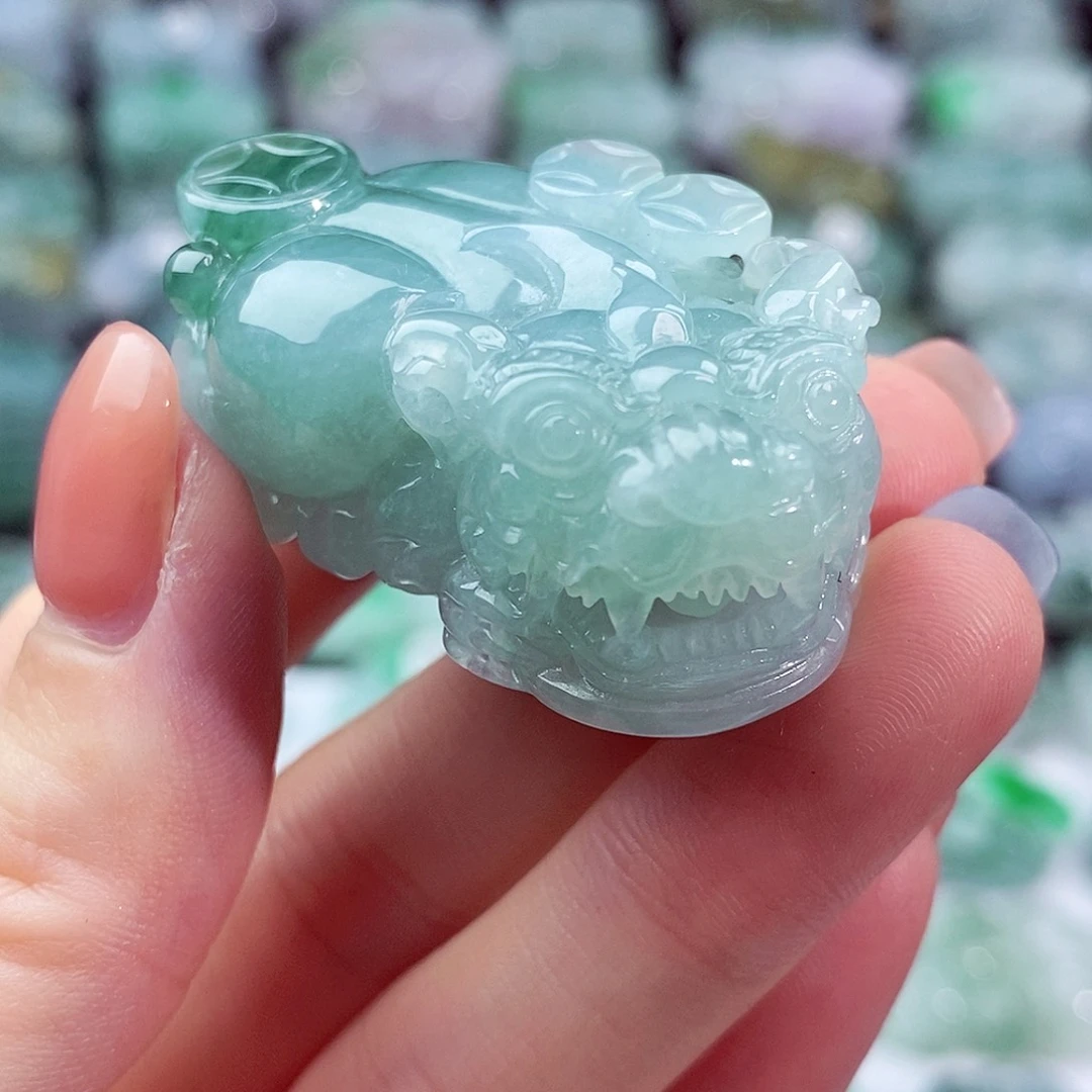 颈饰未镶嵌翡翠天然