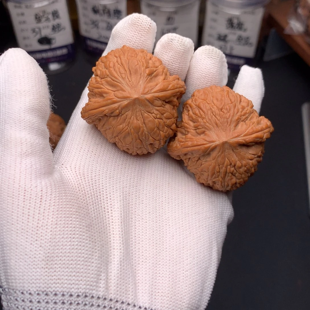 文玩核桃吊坠44绣球