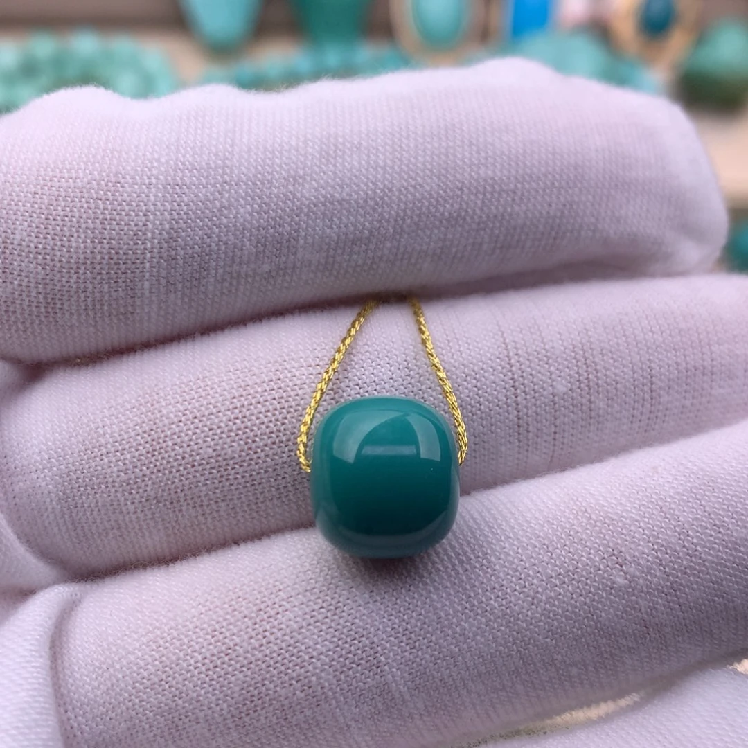 绿松石未镶嵌珠宝奇石11.3*10.3