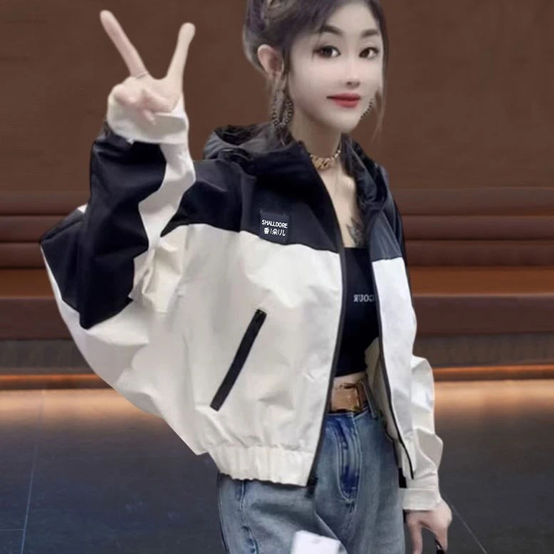 连帽长袖外套女2025春秋新款小个子宽松设计感上衣短款撞色冲锋衣