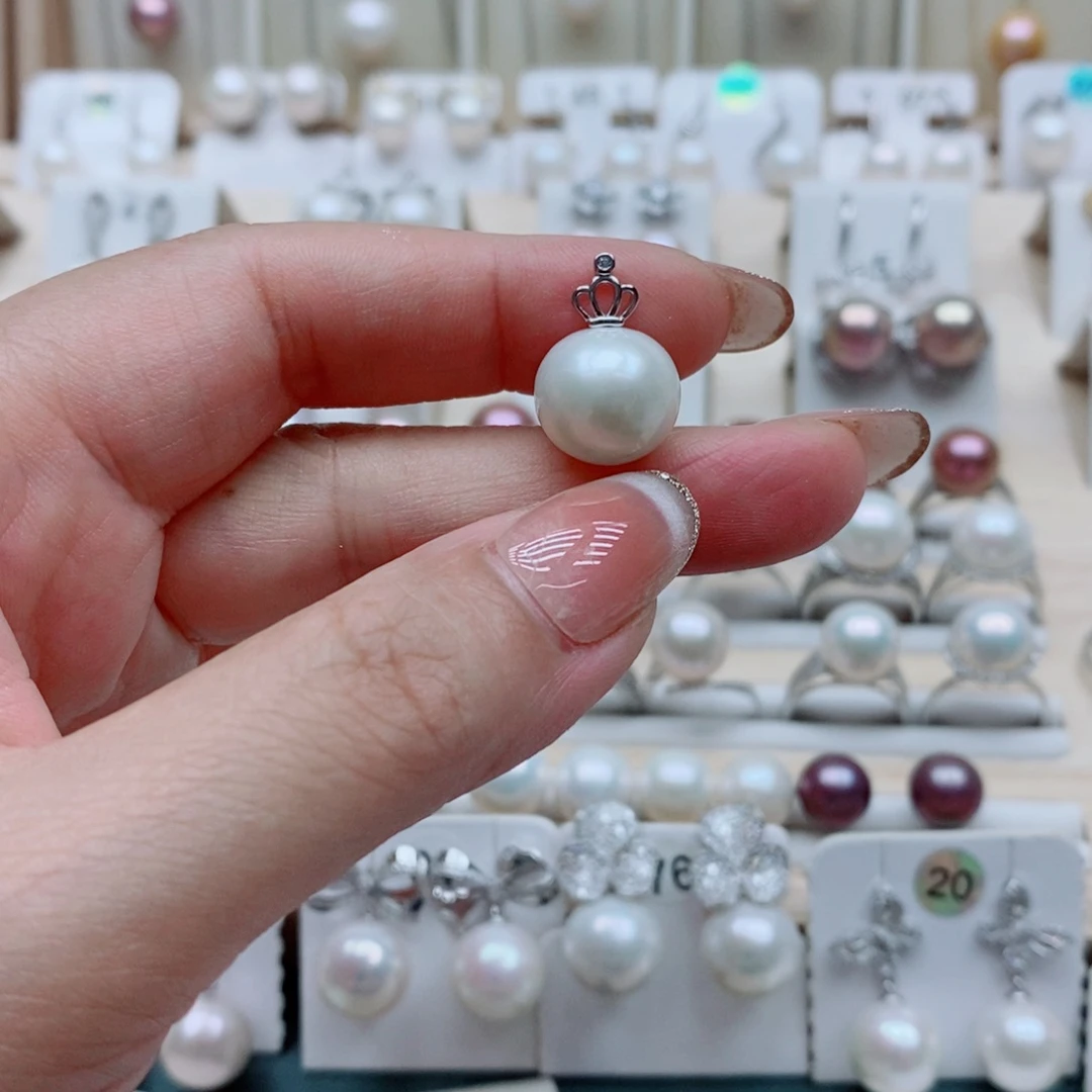 银S925镶嵌淡水珍珠耳饰