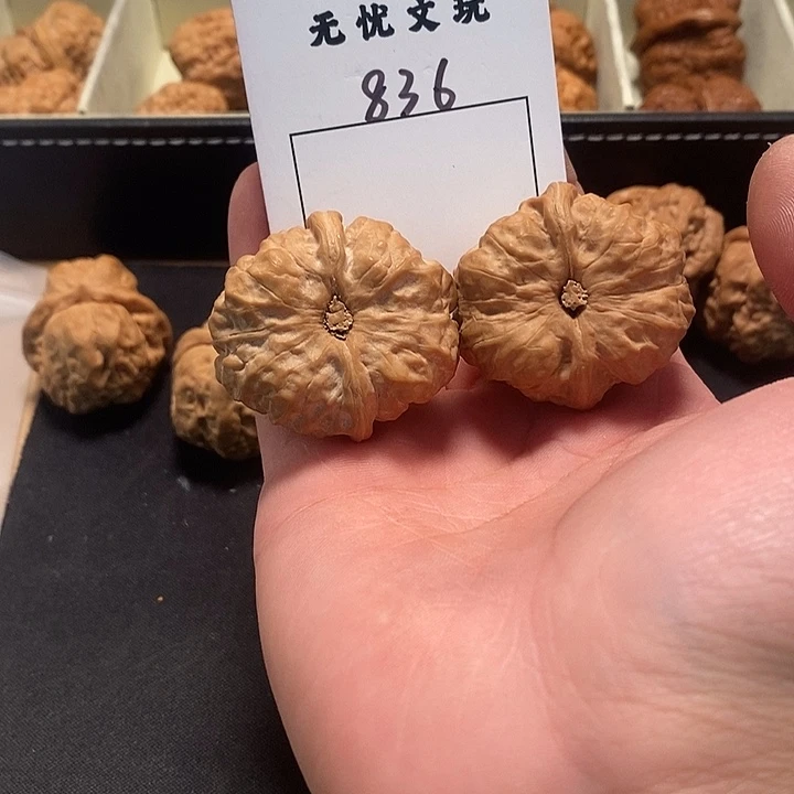 文玩核桃吊坠仲**月蛤蟆