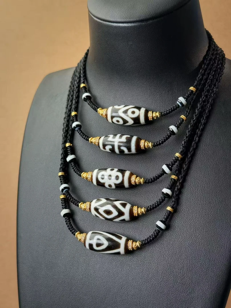 行运顶料极致黑白玛瑙颈饰  XY21  C