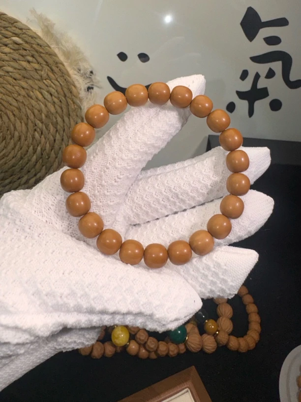 千核文玩练手款 原皮原色。 黑点款介意勿拍