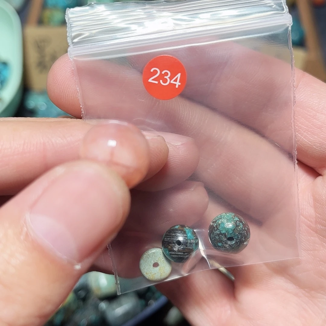 凤****玛瑙/玉髓未镶嵌珠宝奇石