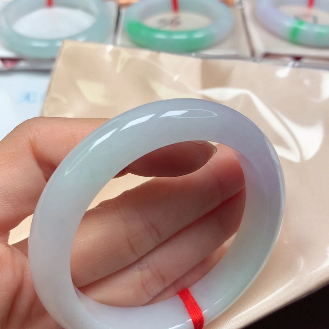 翡翠未镶嵌手镯冰胶淡春彩5455