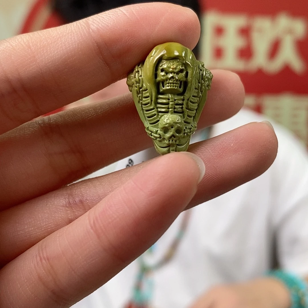 绿松石未镶嵌挂件