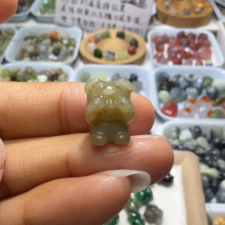 和田玉未镶嵌珠宝奇石
