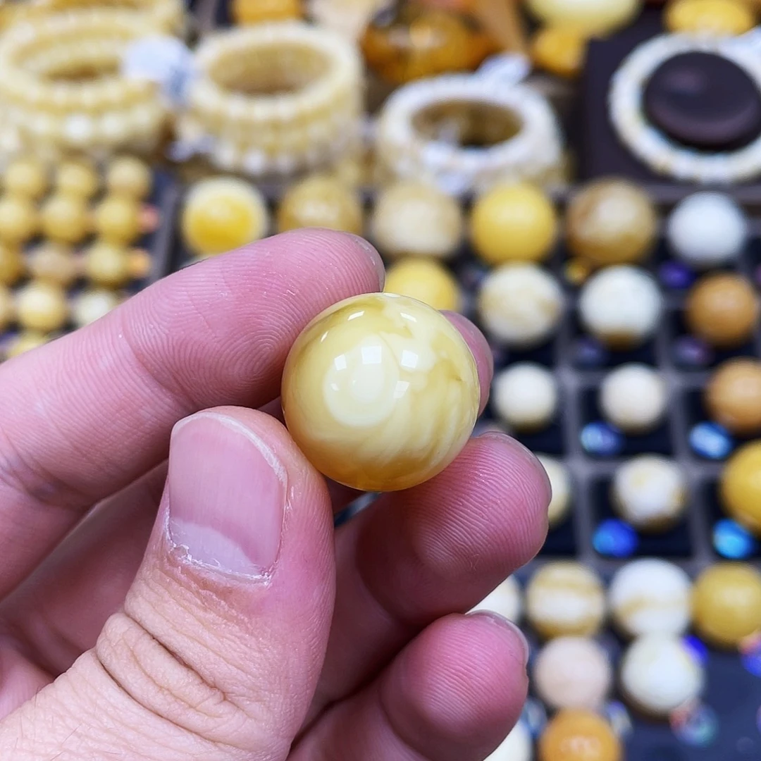 蜜蜡珠宝奇石未镶嵌夏****子18.6mm｜瑕疵花粉平面款