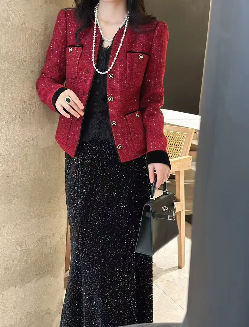 M1995 “转角巴黎”2025新款红色洋气小香风外套衣长53 S52637