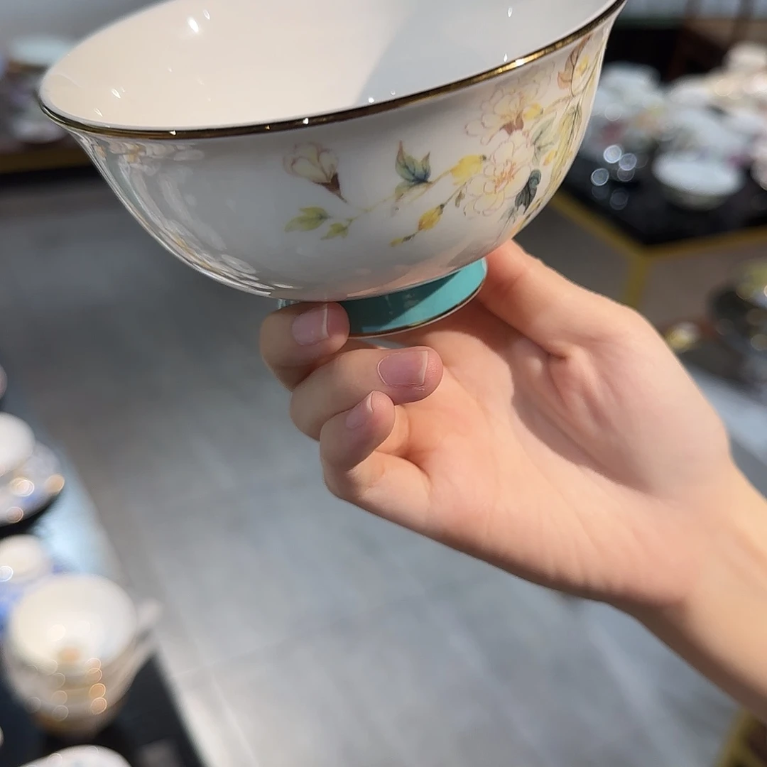 峡***脑珐琅彩工艺是在瓷器