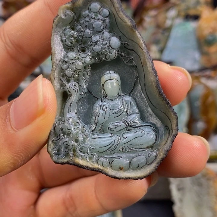 吊坠(赠链)未镶嵌翡翠