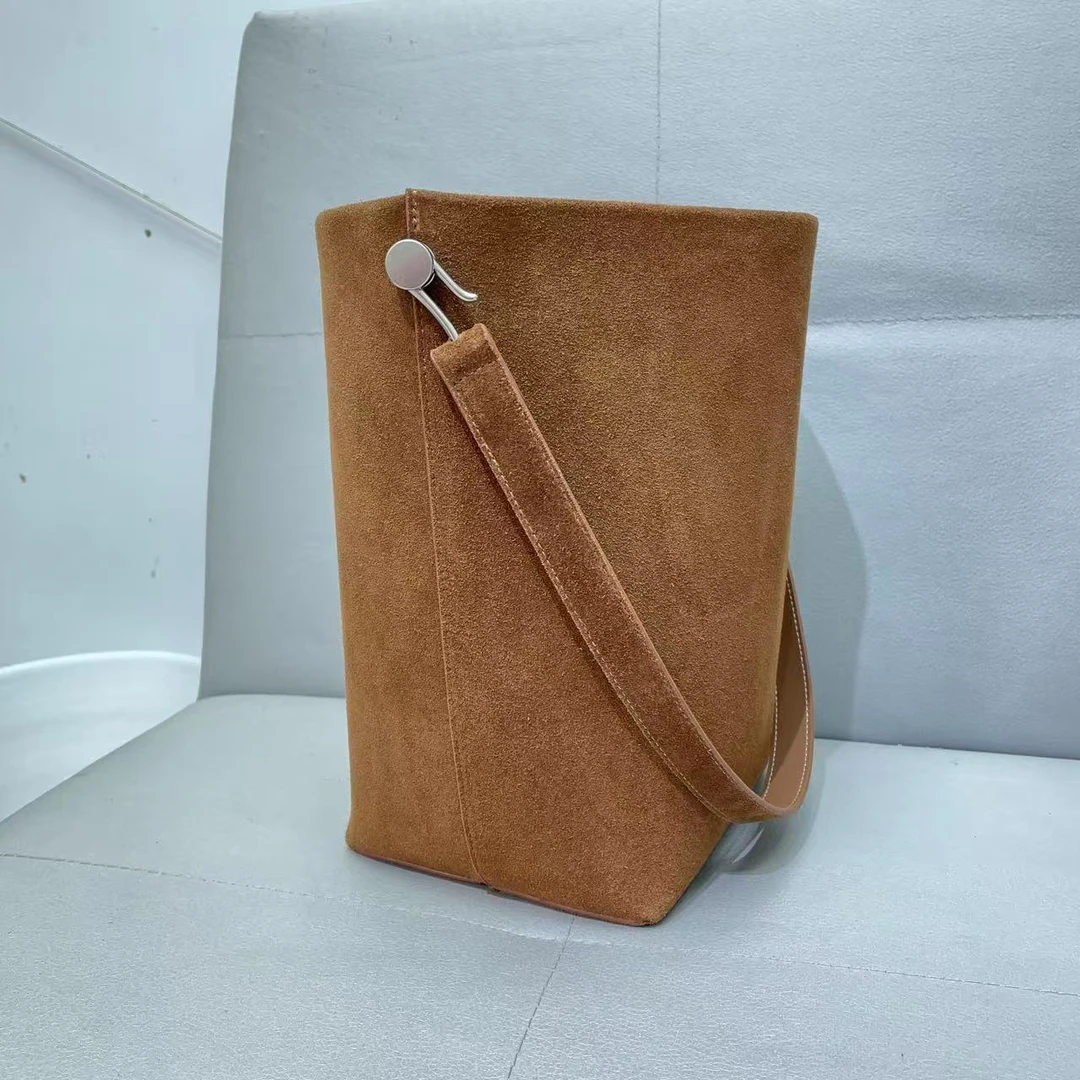 高定真皮大号水桶包单肩包设计休闲休闲女士复古包