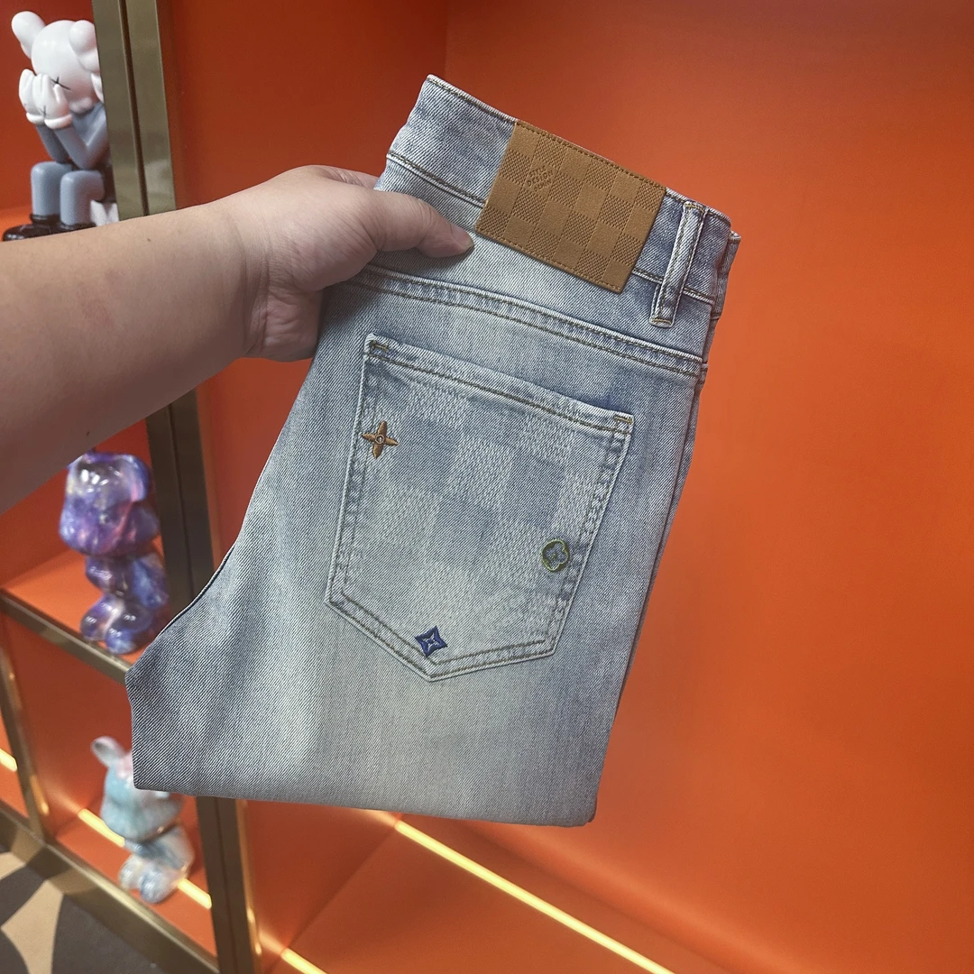 夏季上新款浅蓝轻奢男士牛仔裤弹力刺绣欧货小直筒修身长裤男装