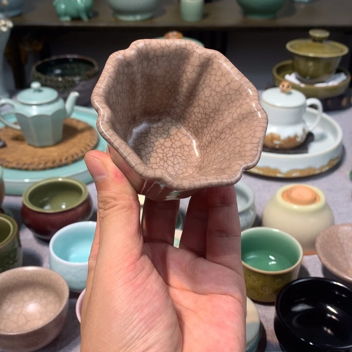 龙泉青瓷哥窑龙纹
