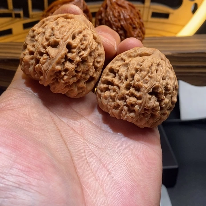 大***针把件文玩核桃4314号矮大肚