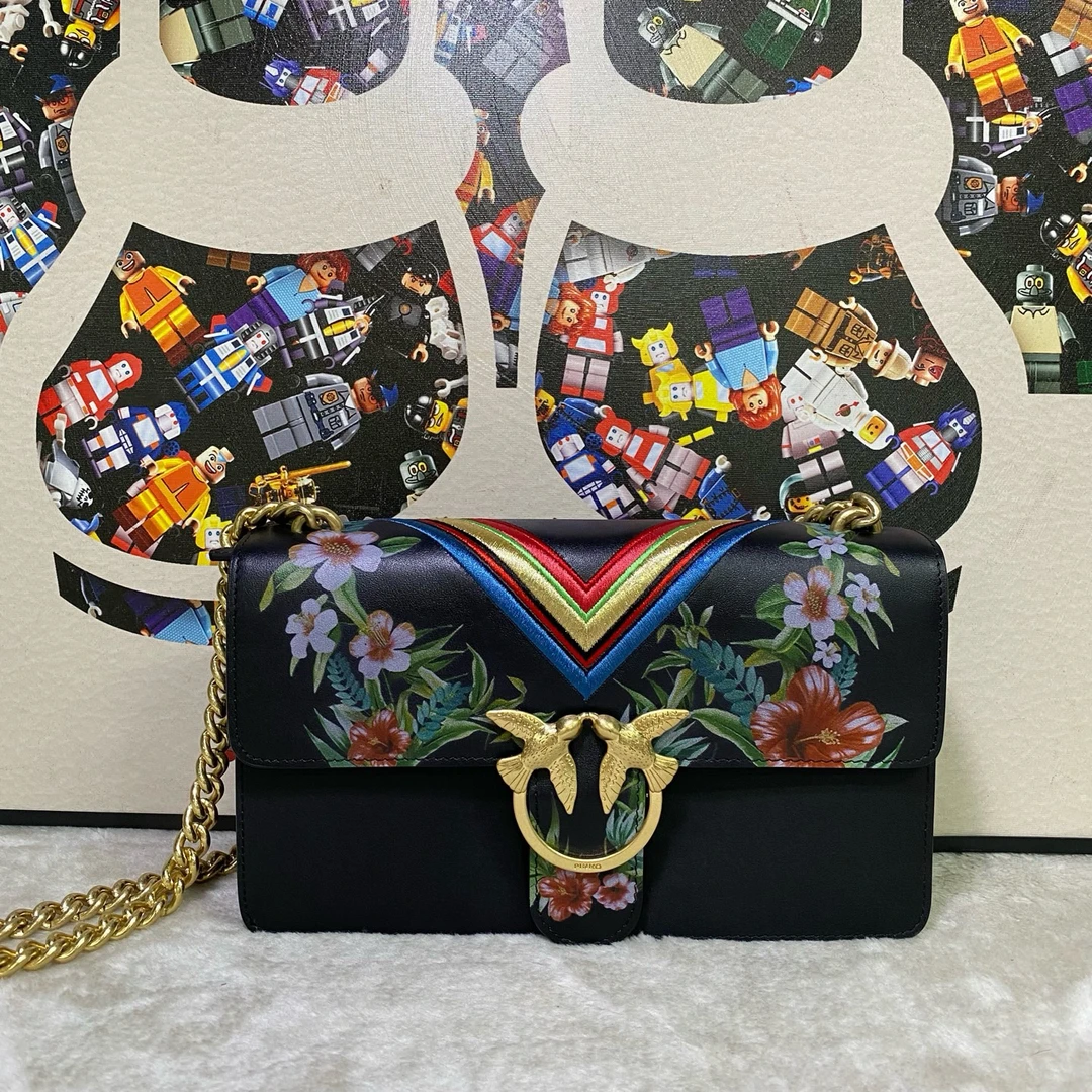 95新 PINKO 21217斜挎包16*27