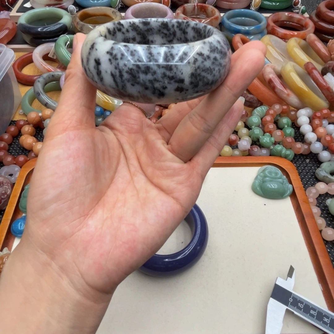 石英质玉未镶嵌圈口54