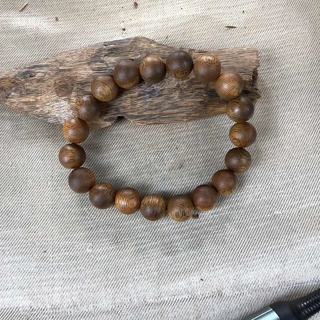 沉香沉香碎屑勾丝➕香霸10圆珠单圈沉13克