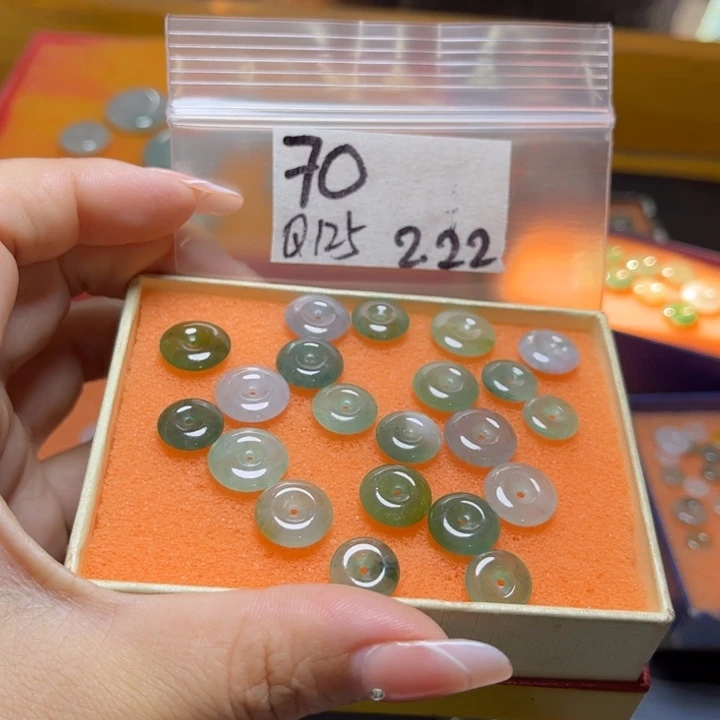 定制翡翠未镶嵌不