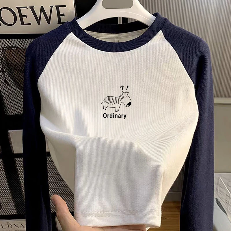 爆款正肩撞色长袖t恤女时尚百搭洋气修身拼色打底衫上衣春秋冬季