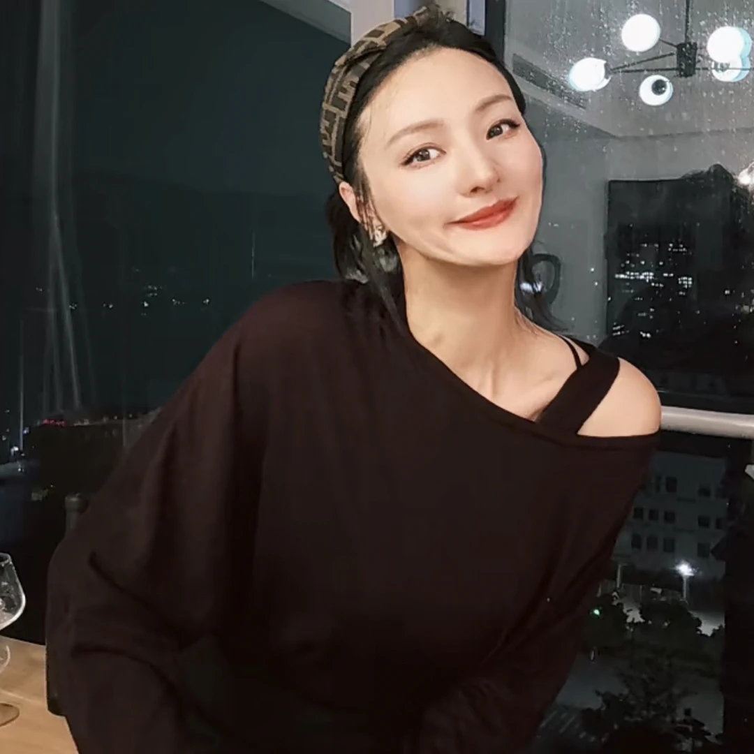 FONMEY 梵迷针织上衣