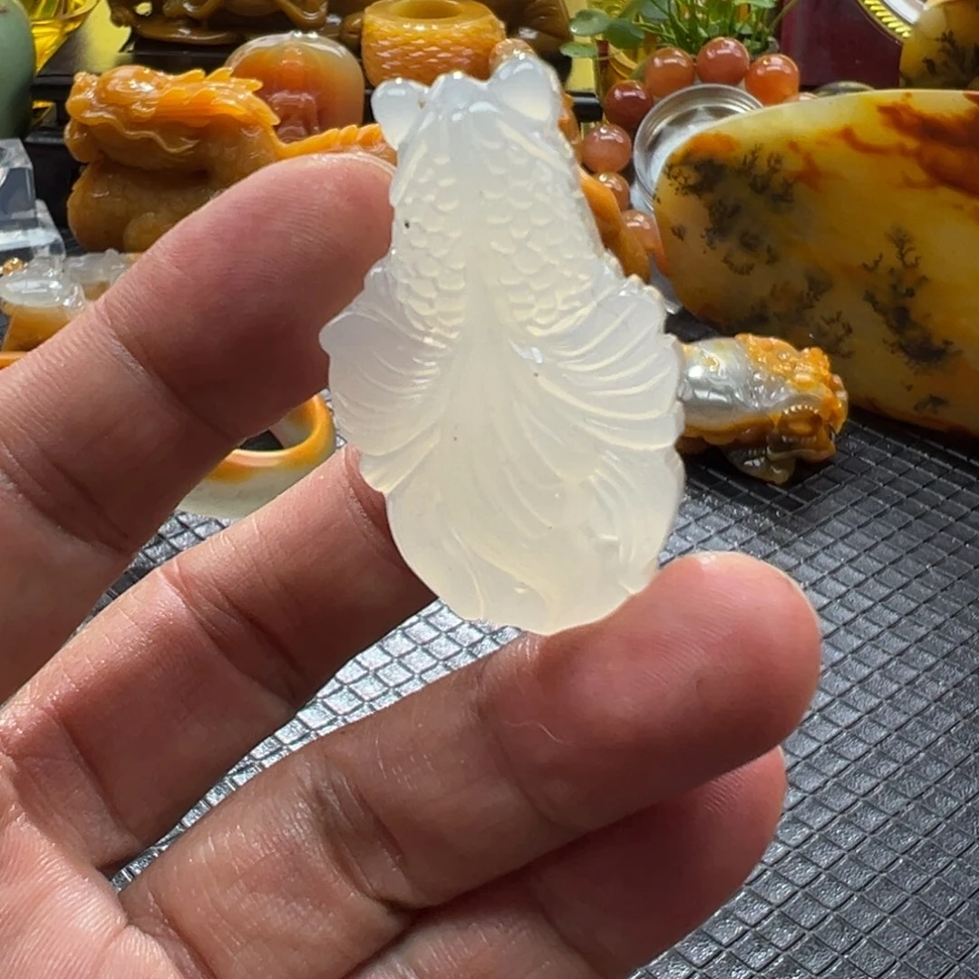 石英质玉未镶嵌颈饰