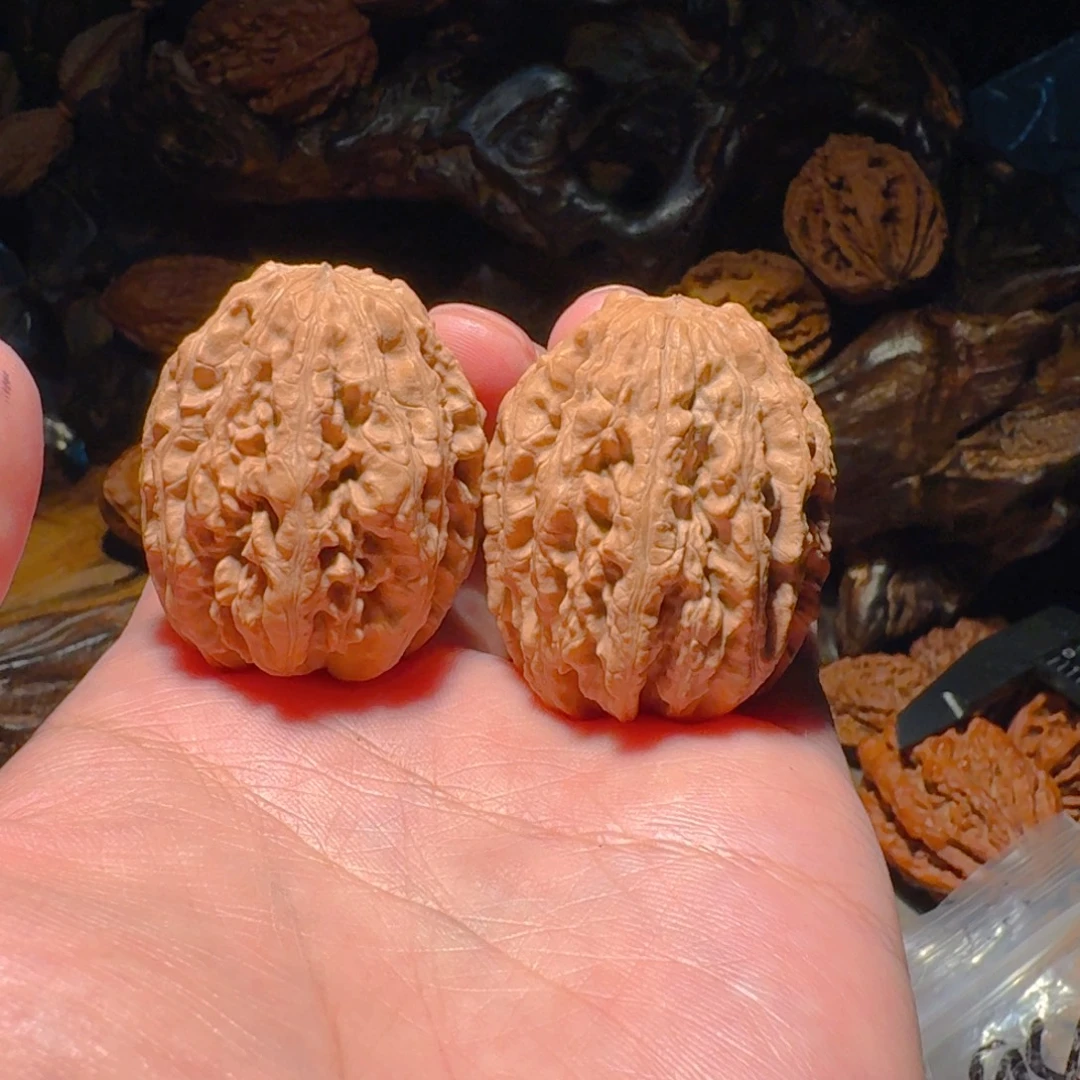 文玩核桃吊坠平头哥