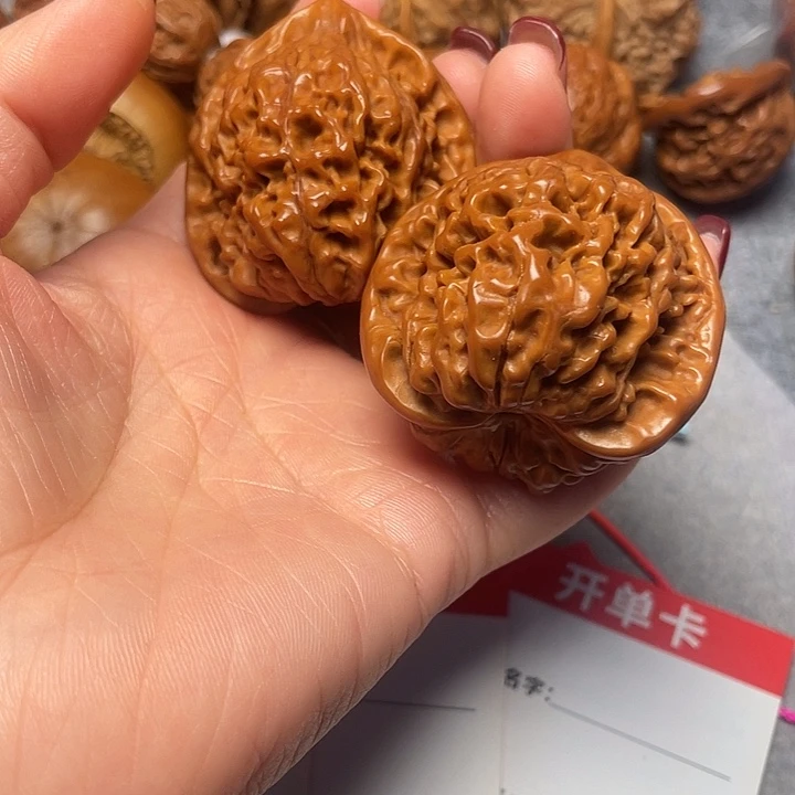 兵***哥吊坠文玩核桃官帽