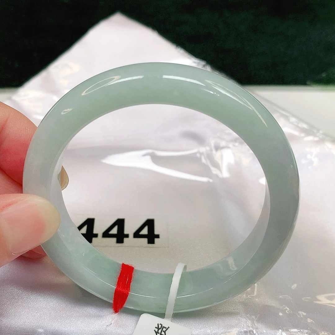 翡翠手镯未镶嵌444