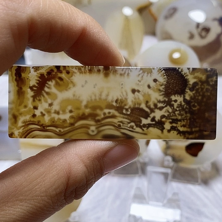 玛瑙/玉髓颈饰未镶嵌烟**色