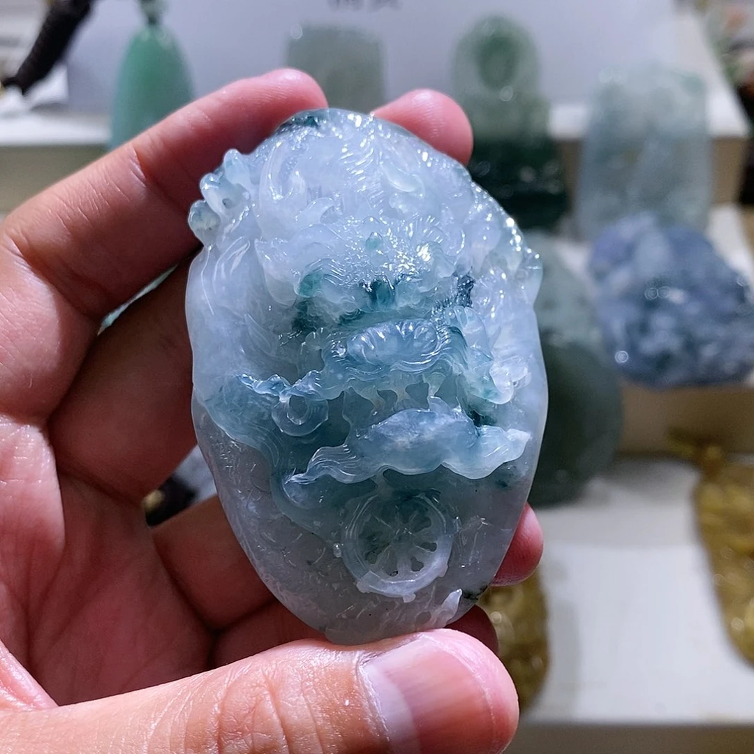 【闪购商品】翡翠颈饰未镶嵌龙牌