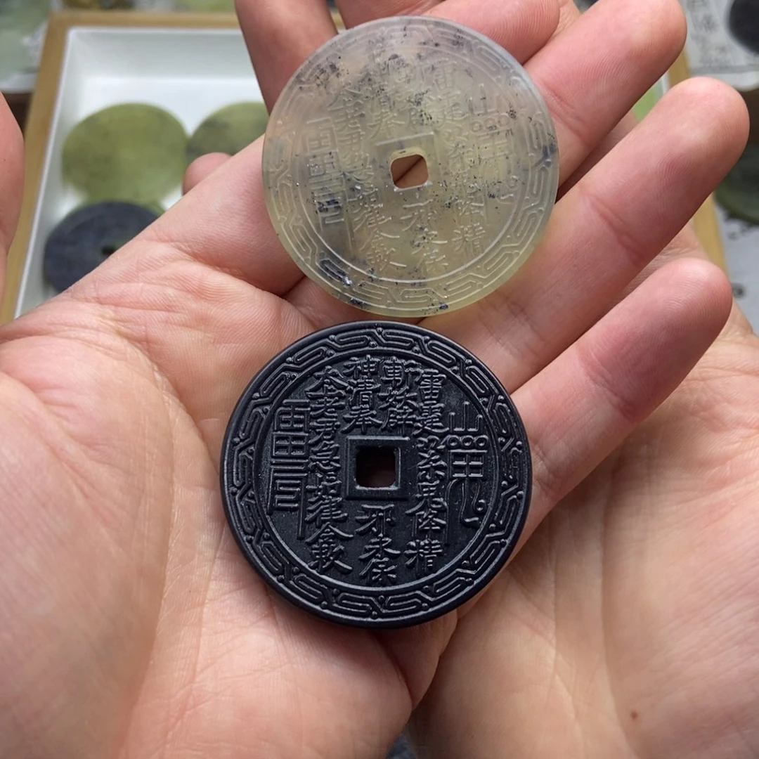 蛇纹石玉颈饰未镶嵌戚*微瑕