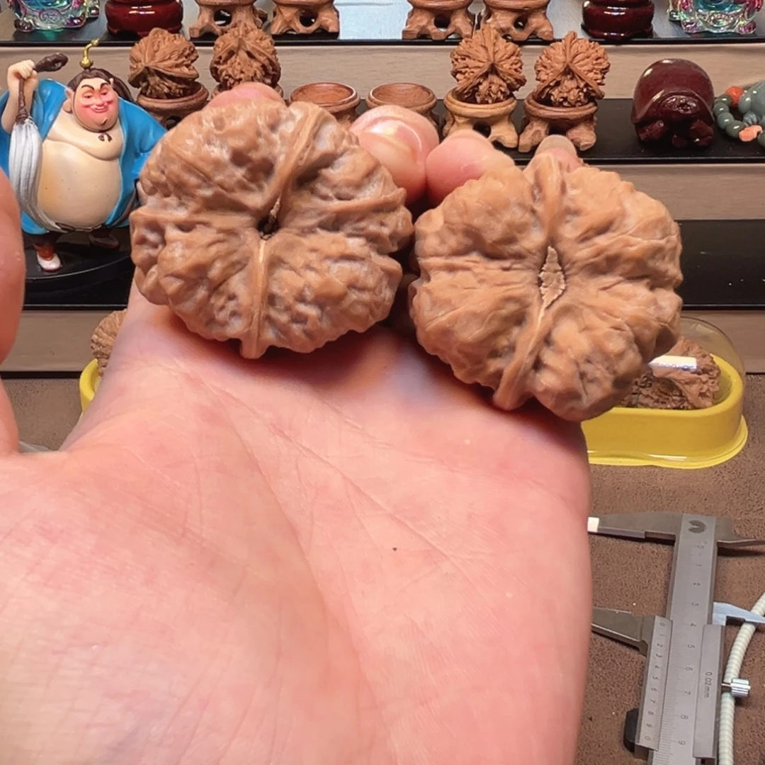 把件桃核40四开背蛤蟆头