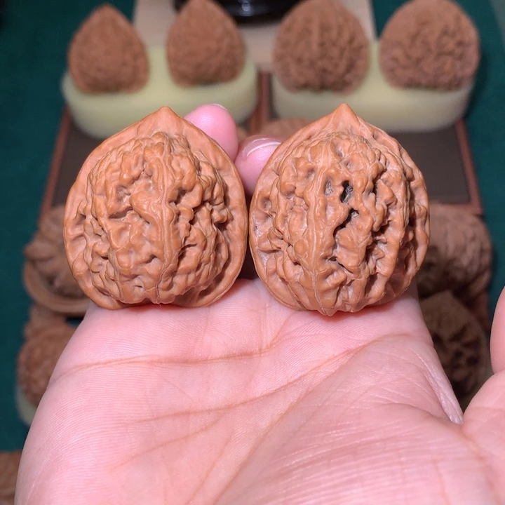 核桃文玩核桃把件凤凰台