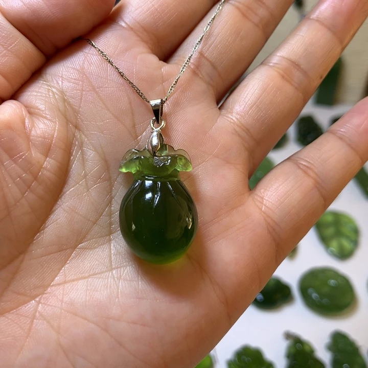 岫玉银S925镶嵌颈饰吊坠