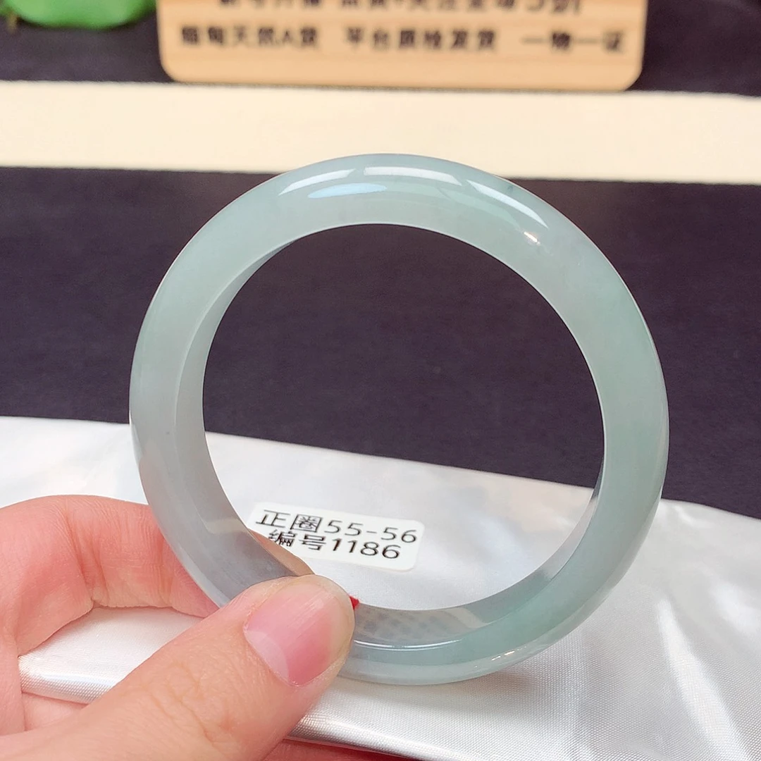 翡翠手镯未镶嵌1186号