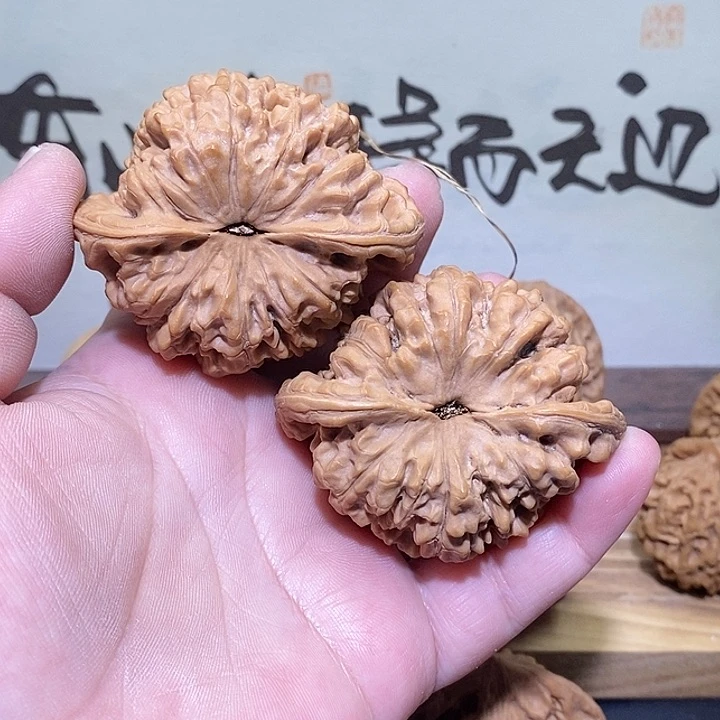 文玩核桃把件中*53蓟县山地官帽