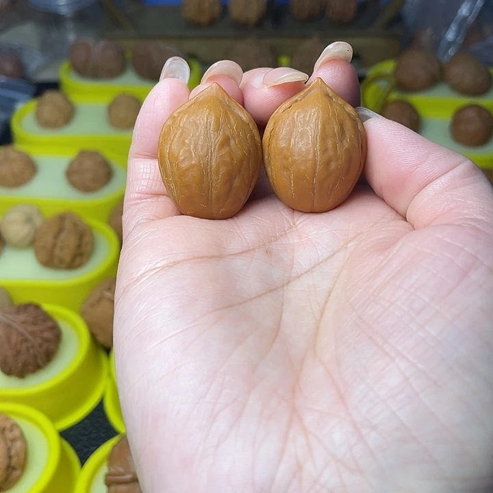 仁***哥文玩核桃吊坠贝壳