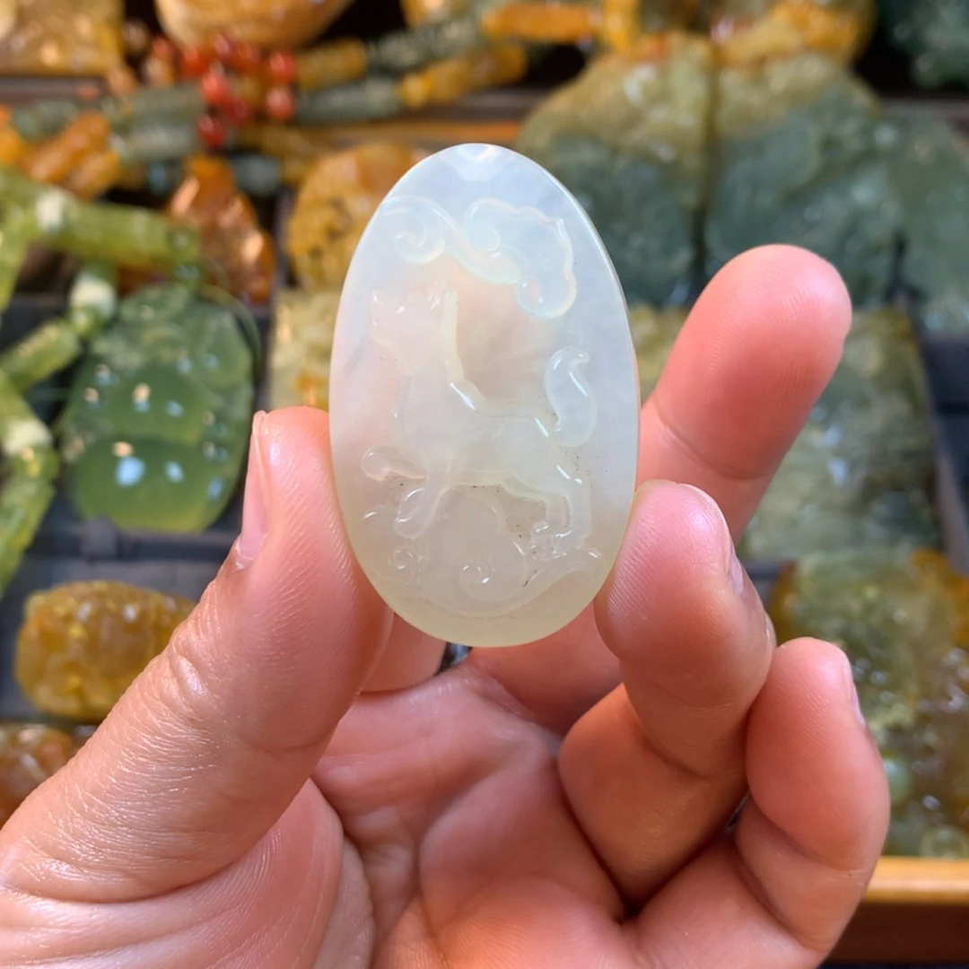 【闪购商品】蛇纹石玉未镶嵌颈饰