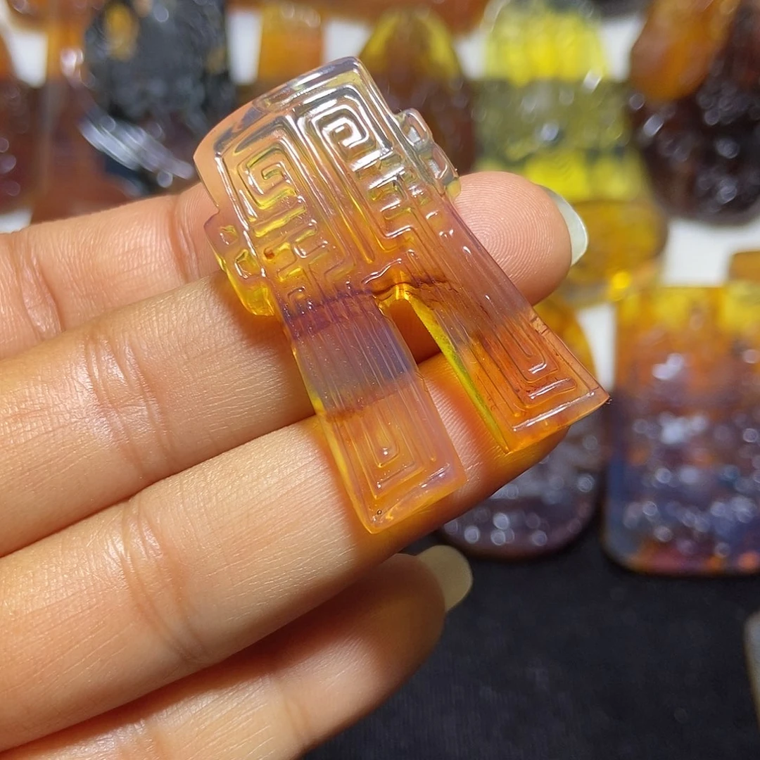 琥珀未镶嵌颈饰缅甸天然琥珀吊坠